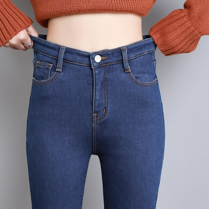 Calça Jeans com Elastano Peluciada